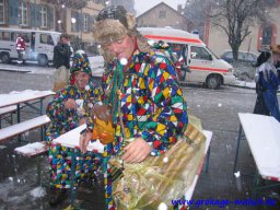 maskengruppe_unterwegs_70_20131213_1981485635