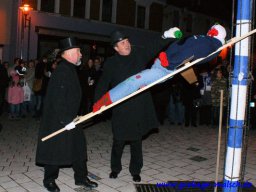 verbrennung_prinz_karneval_23_20131218_1526562894