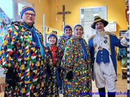 besuch-der-kindergaerten-schulen-seniorenheime_01