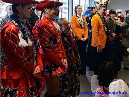 besuch-der-kindergaerten-schulen-seniorenheime_05