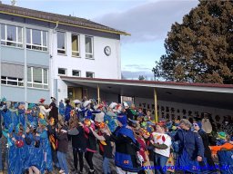 besuch-der-kindergaerten-schulen-seniorenheime_35