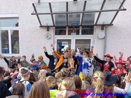 besuch-der-kindergaerten-schulen-seniorenheime_40