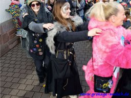 besuch-der-kindergaerten-schulen-seniorenheime_43