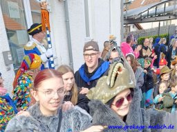 besuch-der-kindergaerten-schulen-seniorenheime_44